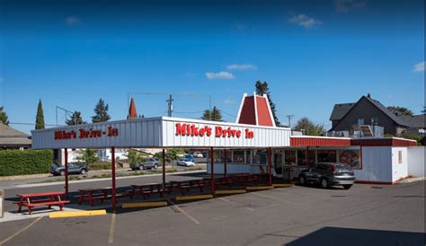 Mike's drive in - Our hamburgers are made from 100% pure all GROUND CHUCK and garnished with fresh lettuce, tomatoes, pickles, mayonnaise & onions (on request). **Baskets include fries, choice of coleslaw, potato salad or cookie & 16 oz soft drink.**. Bite into a burger at Mike's Drive In, and enjoy dining at one of our Oregon restaurants in Milwaukie, Oregon ... 